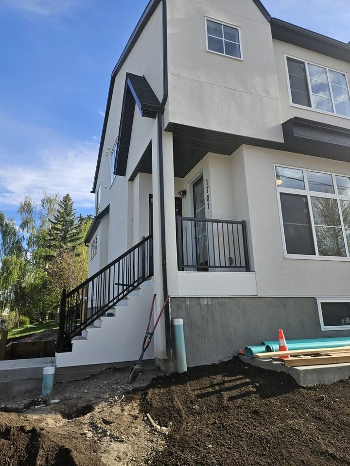 1701 31 St Sw - Photo 4 of 35