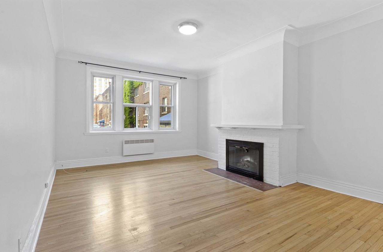 2095 Av Lincoln - Photo 2 of 10