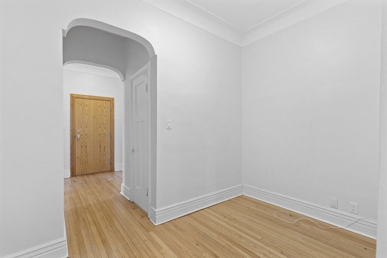2095 Av Lincoln - Photo 6 of 10