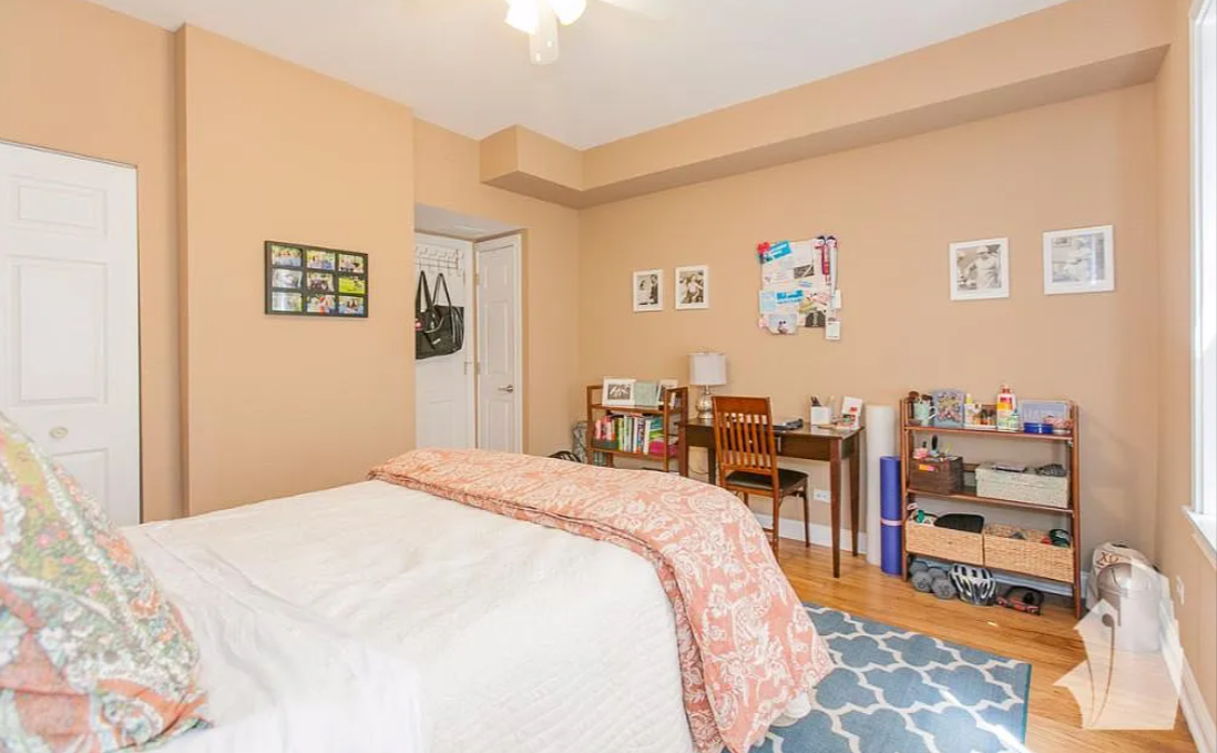 1009 N Oakley Blvd #2E - Photo 7 of 11