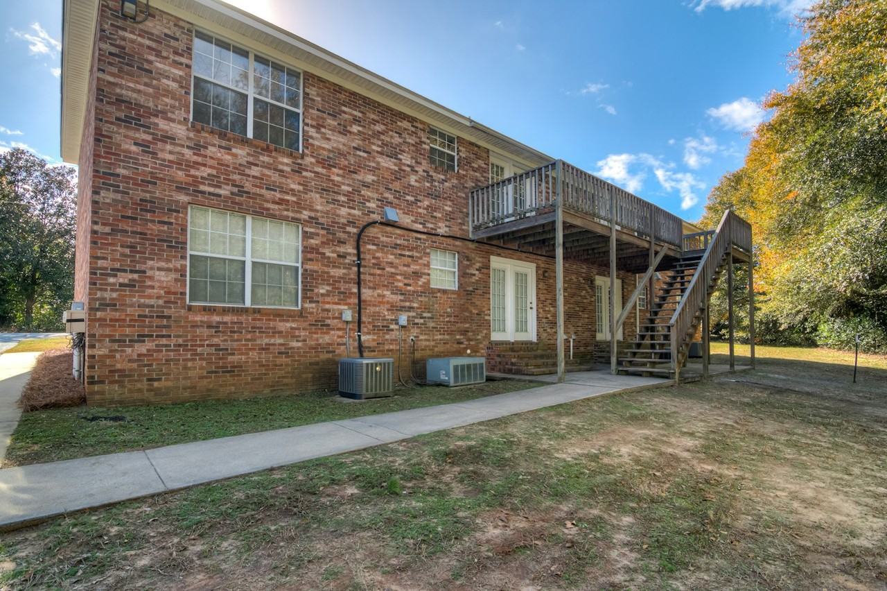 1117 Fairlane Drive, Unit 1 - Photo 2 of 14