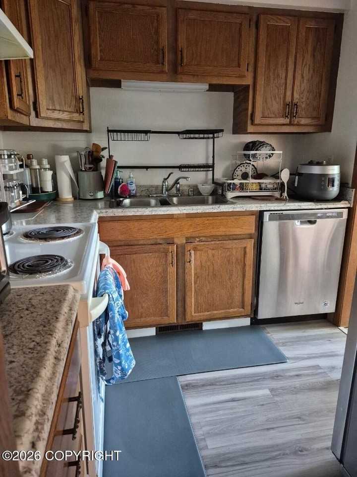 2731 W 69th Ave - Photo 5 of 23