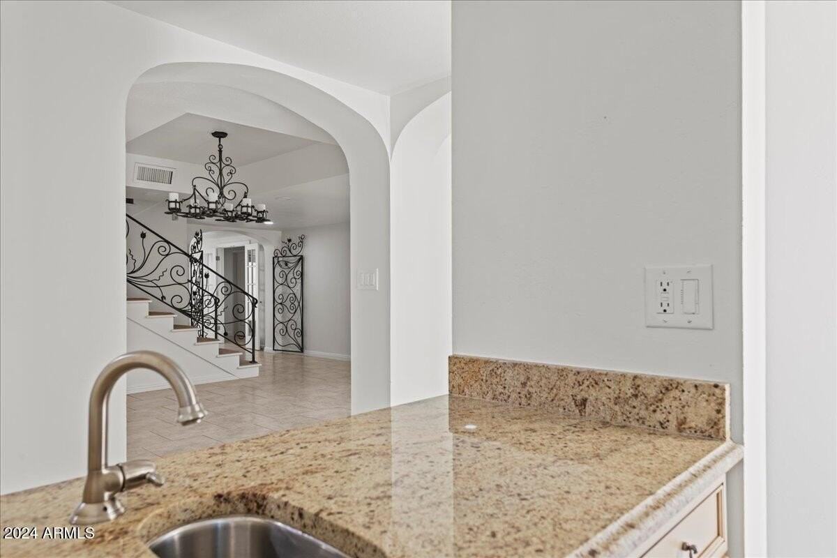 4327 N 69th Way - Photo 4 of 41