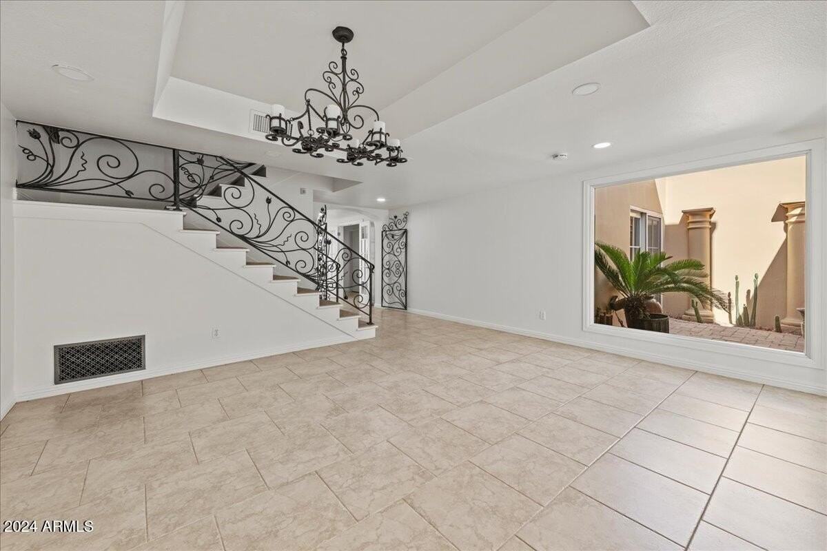 4327 N 69th Way - Photo 5 of 41