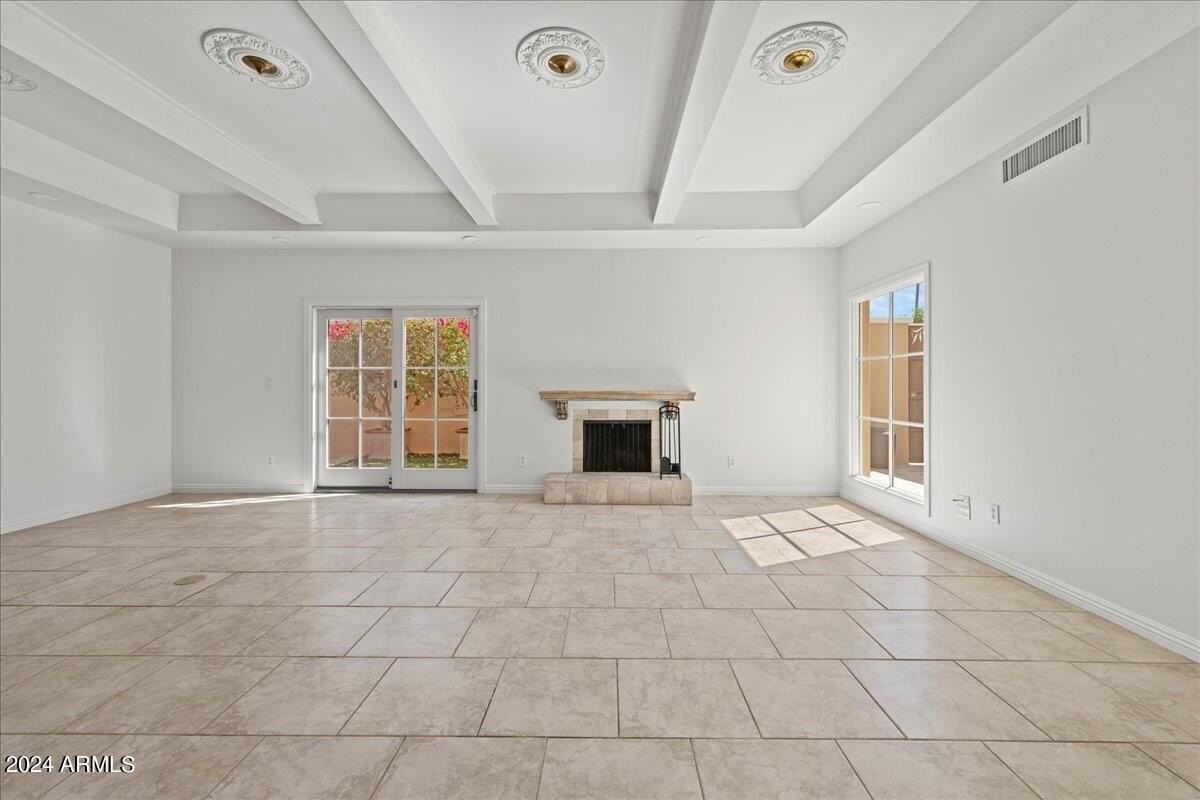 4327 N 69th Way - Photo 7 of 41