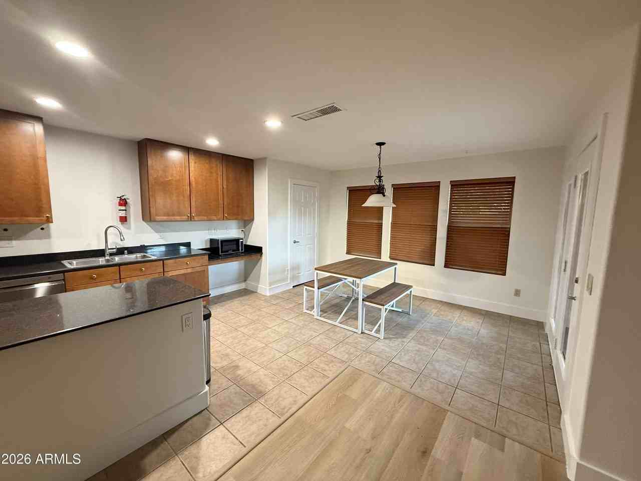 3582 E Santa Fe Ln - Photo 7 of 32