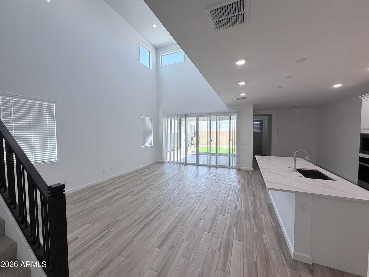 7004 W Buckhorn Trl - Photo 5 of 28