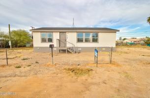 featured image of 5706 N Fuchsia St