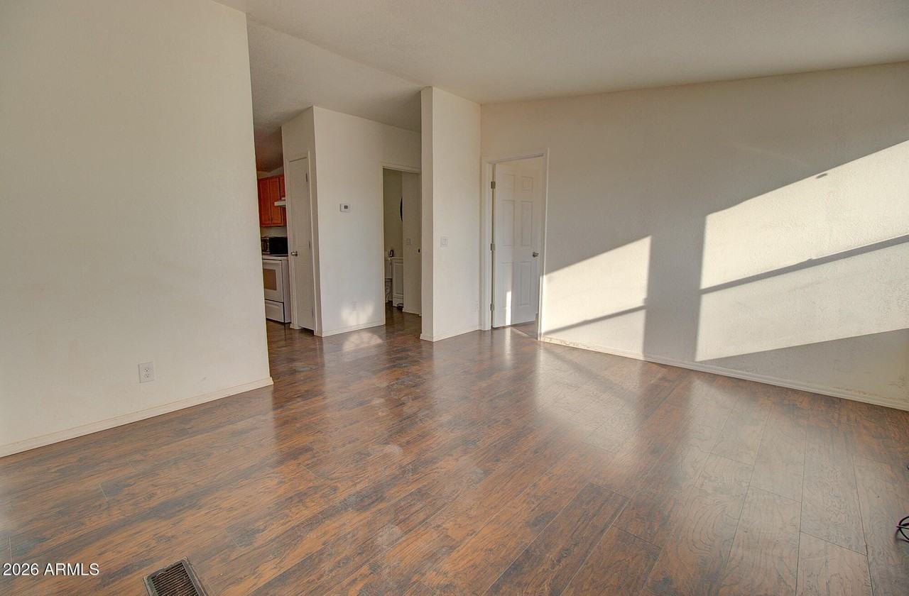 5706 N Fuchsia St - Photo 5 of 22