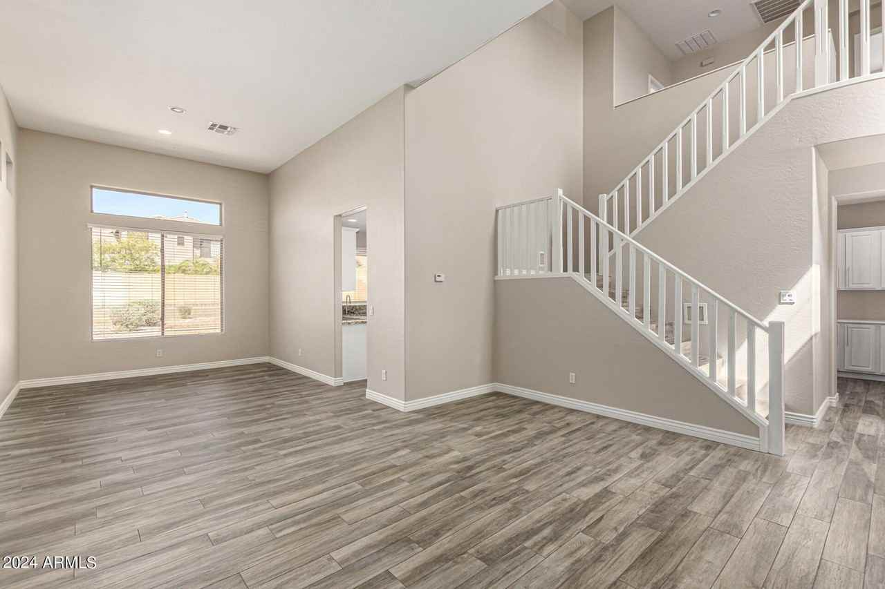 3550 W Magellan Dr - Photo 4 of 46
