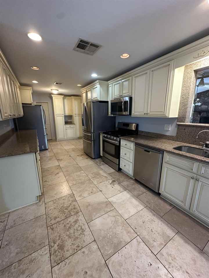 5 Texas Ave - Photo 5 of 36