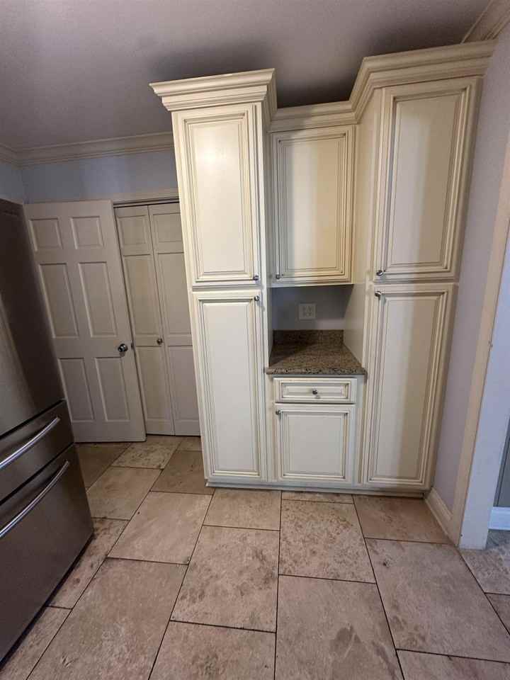 5 Texas Ave - Photo 6 of 36