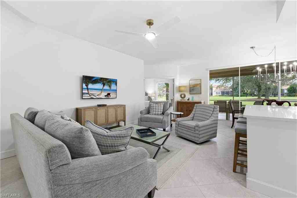 25248 Pelican Creek Cir Apt 102 - Photo 4 of 38