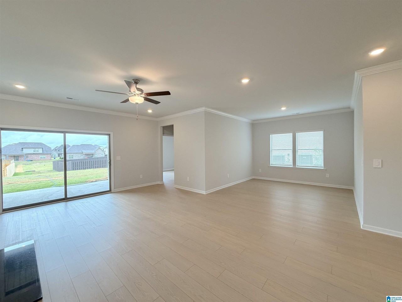 17969 Longleaf Dr - Photo 4 of 34