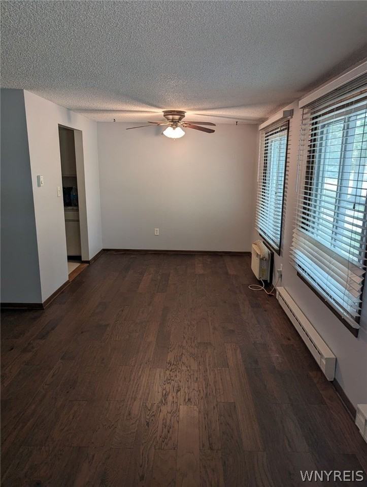 80 Wellington Ct - Photo 6 of 12
