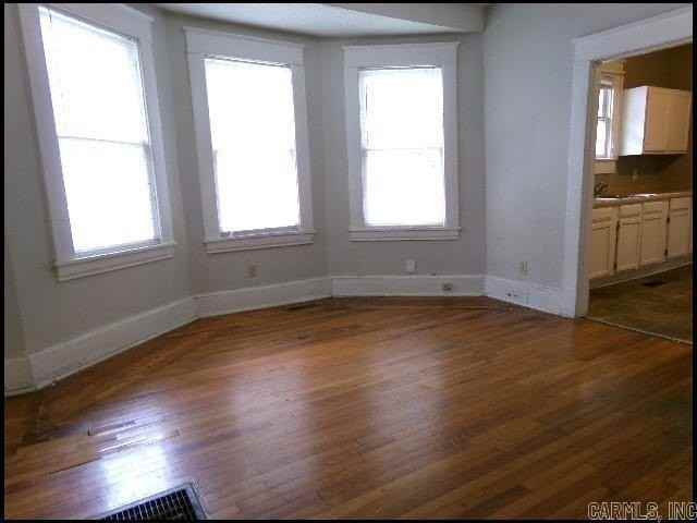 1515 Wolfe St - Photo 5 of 24