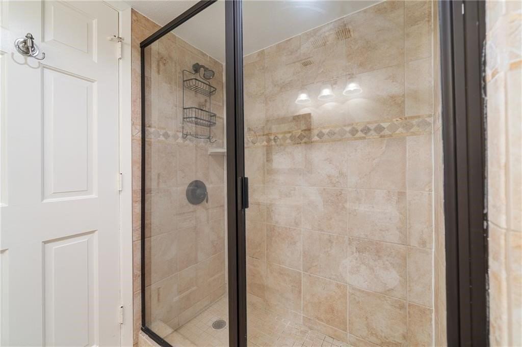 4334 Ocean Dr #605 - Photo 6 of 31