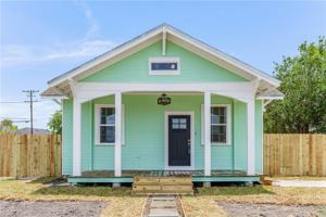 featured image of 228 E Avenue G
