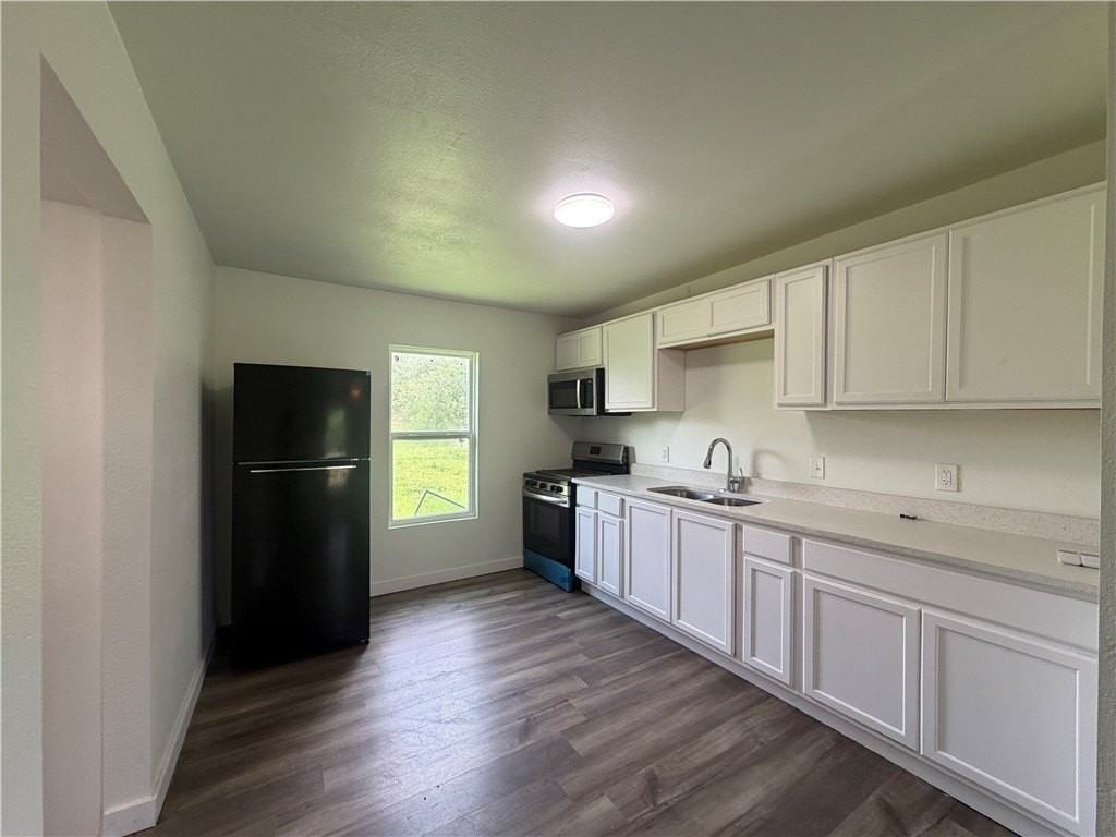 4942 Anthony St - Photo 5 of 16