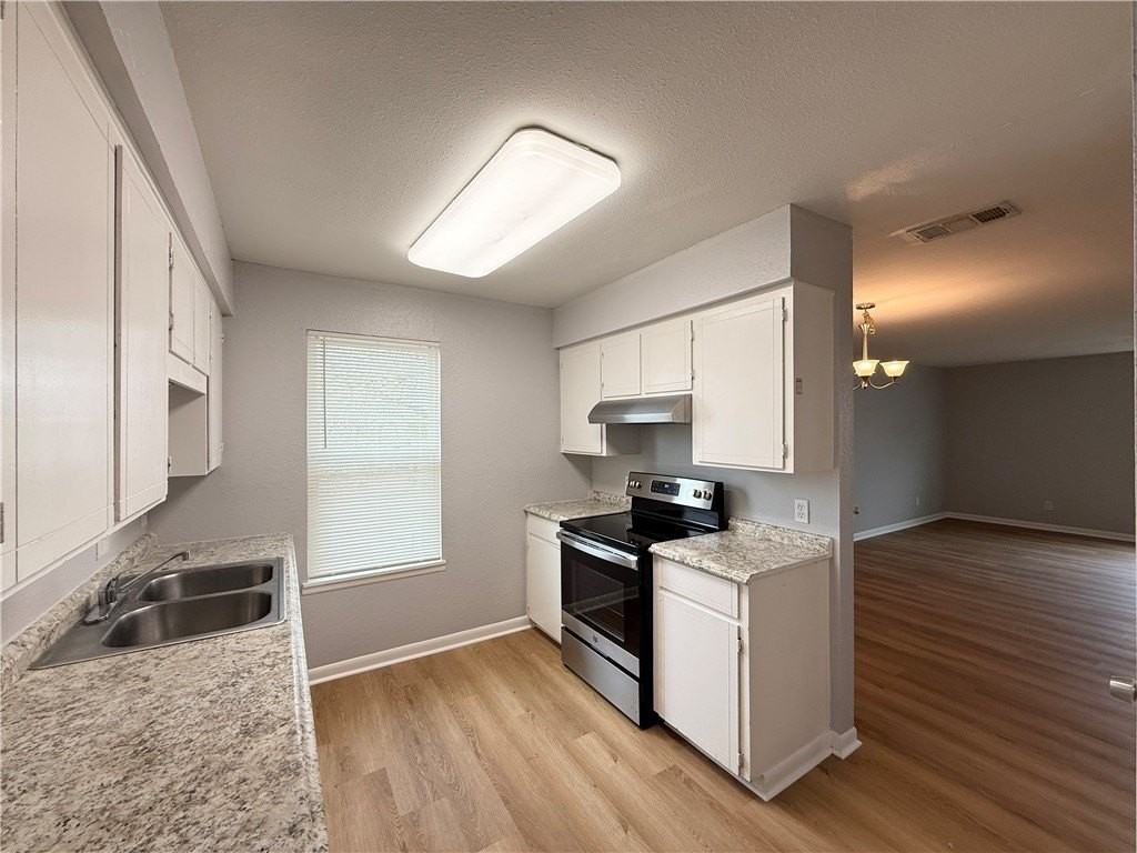 4011 Oak Bay Dr #3 - Photo 4 of 12