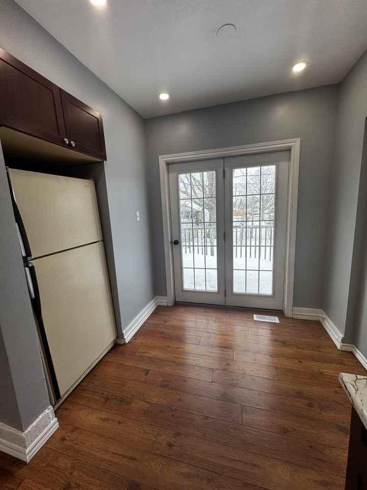 492 King George St #1 - Photo 2 of 38