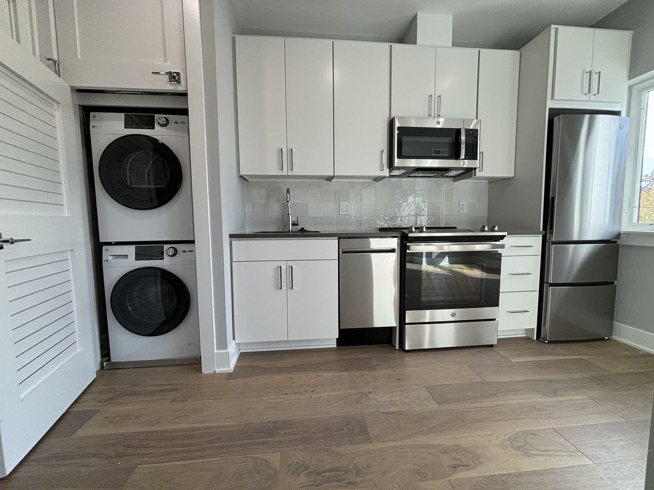 3315 11th St Nw #5 - Photo 2 of 8