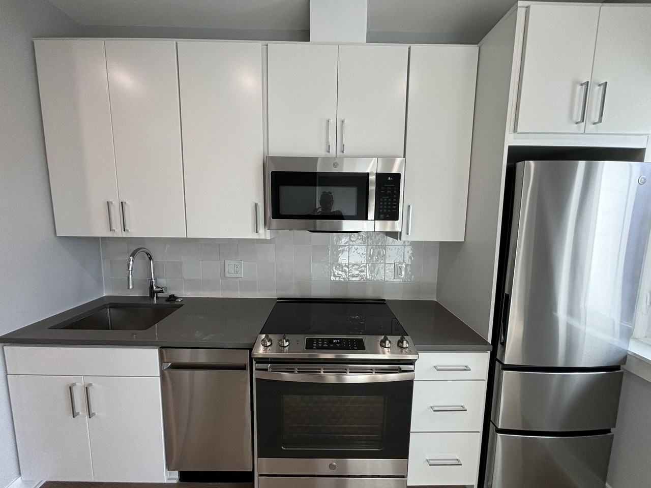 3315 11th St Nw #5 - Photo 4 of 8