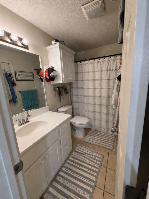 3214 111th St #B - Photo 6 of 8