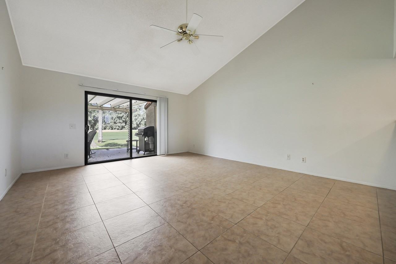 40953 Inverness Way - Photo 2 of 45