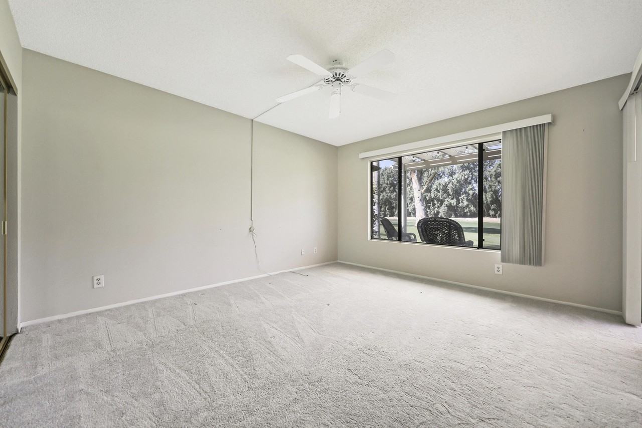 40953 Inverness Way - Photo 4 of 45