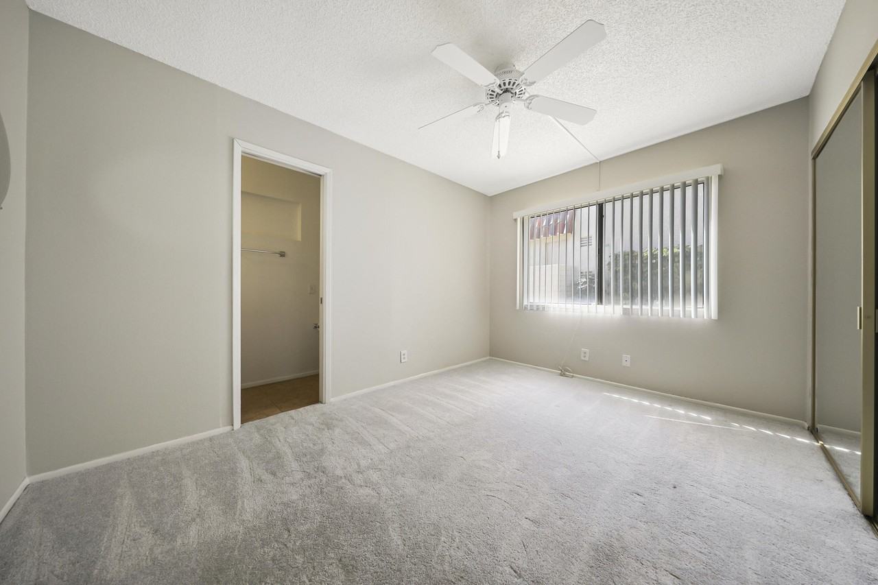40953 Inverness Way - Photo 6 of 45