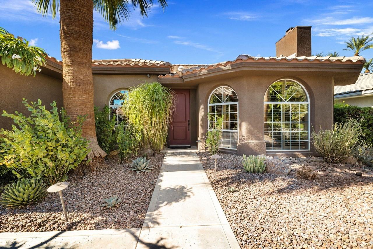 44401 Kings Canyon Ln - Photo 2 of 45
