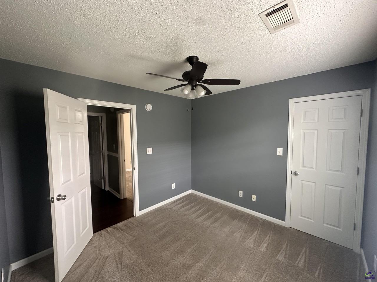 208 Wray St - Photo 5 of 10
