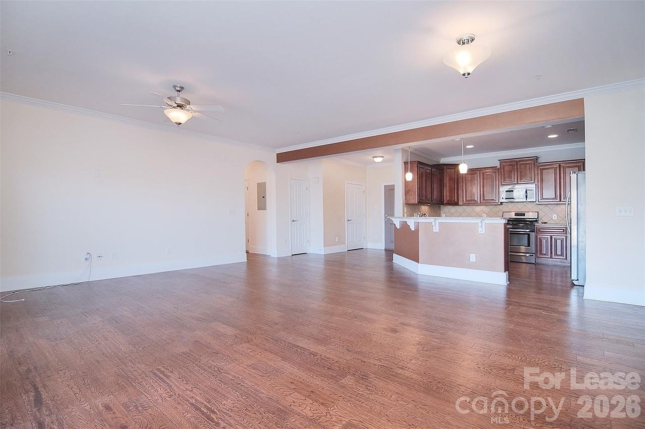 6605 Central Pacific Ave - Photo 4 of 19