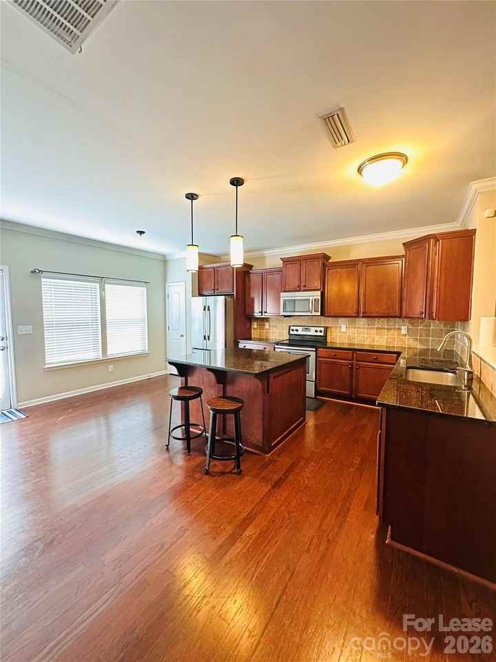 9704 Hanberry Blvd - Photo 3 of 11