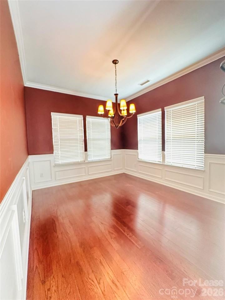 9704 Hanberry Blvd - Photo 4 of 11