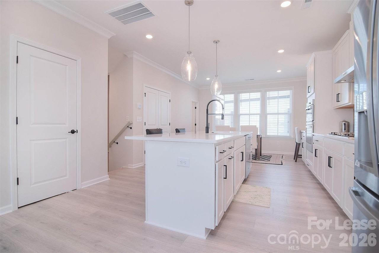 5029 Nestling Spring St - Photo 5 of 24