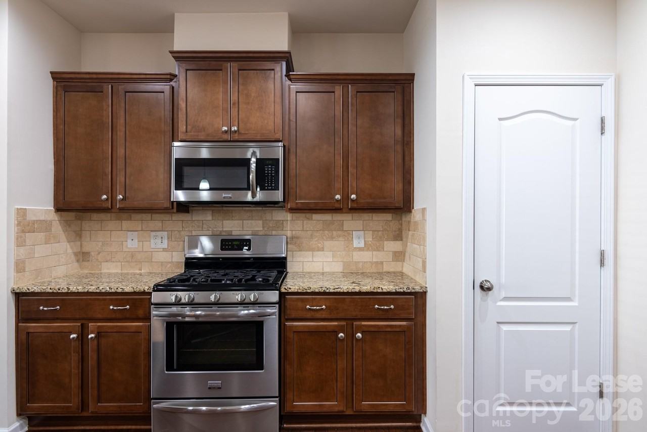 114 Clarendon St #B - Photo 5 of 37