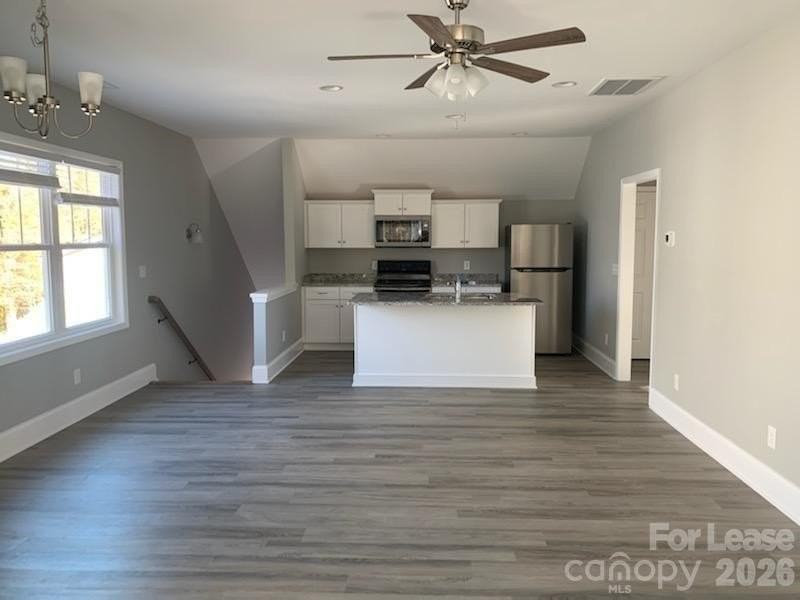 208 Walters St #B - Photo 6 of 14