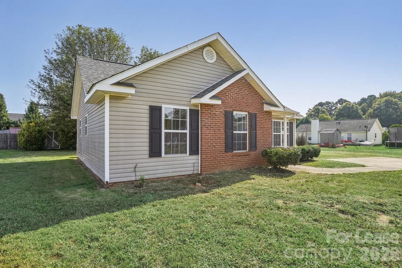 6834 Flaxseed Ln - Photo 2 of 26