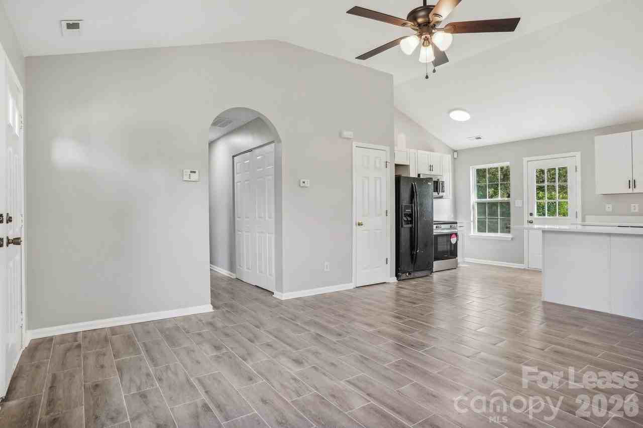 6834 Flaxseed Ln - Photo 7 of 26