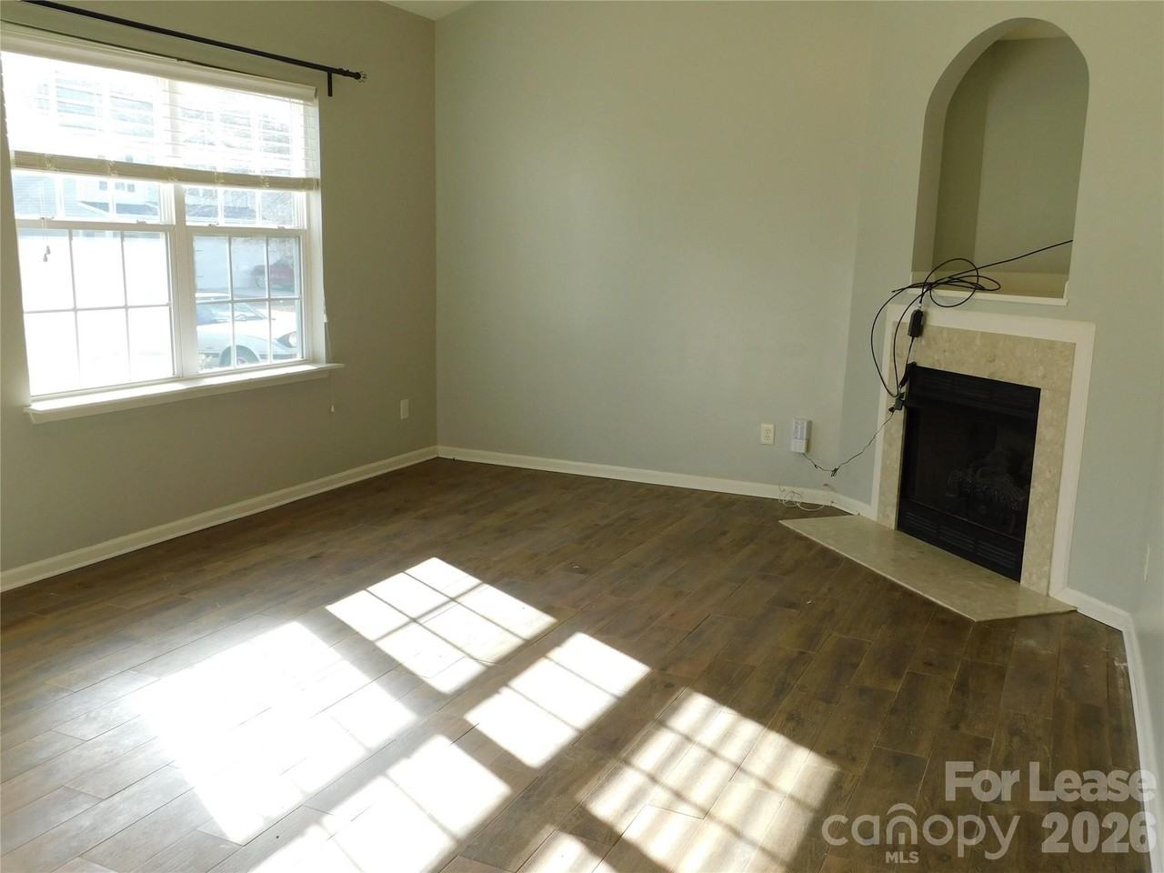11309 Joe Morrison Ln - Photo 3 of 13