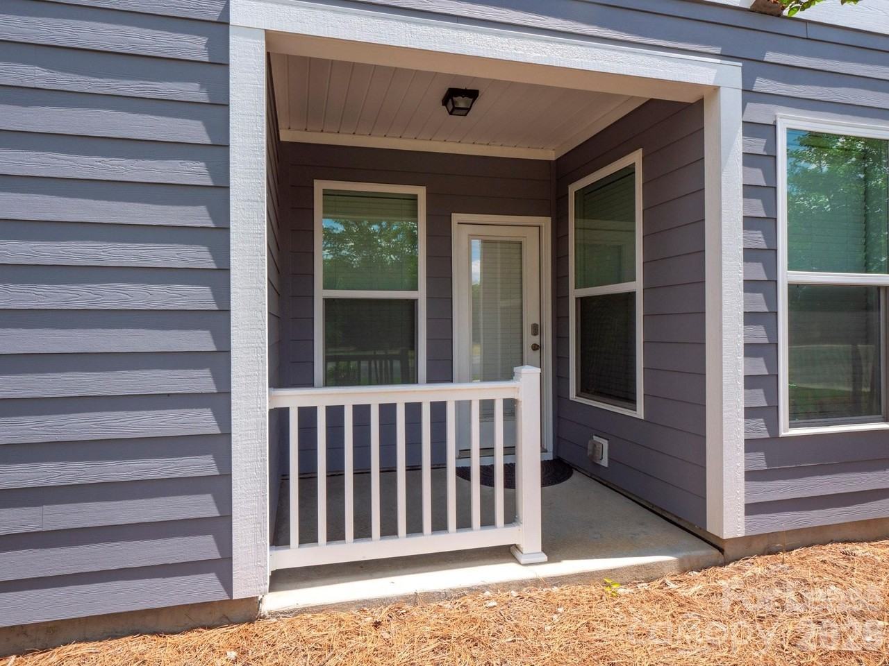 1034 Lyndon Station Dr - Photo 4 of 36