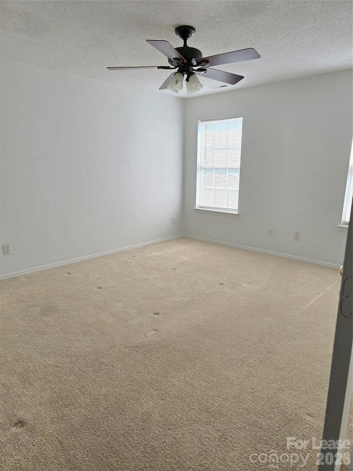3073 Parade Ln Sw - Photo 6 of 8