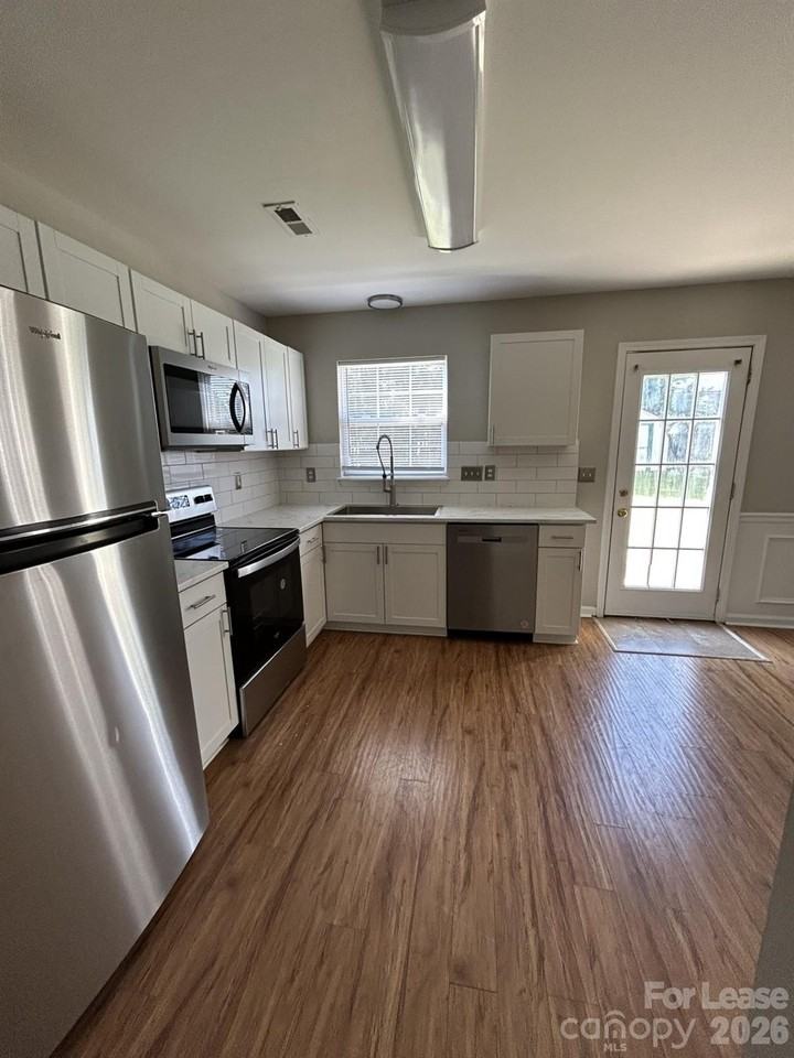 4277 Maybrook Ct Sw - Photo 4 of 13
