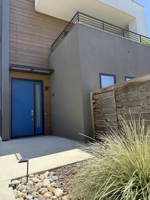 685 Stoneridge Drive, Unit A - Photo 2 of 17