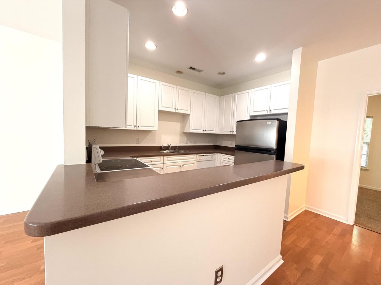 4105 Perrine St - Photo 5 of 18