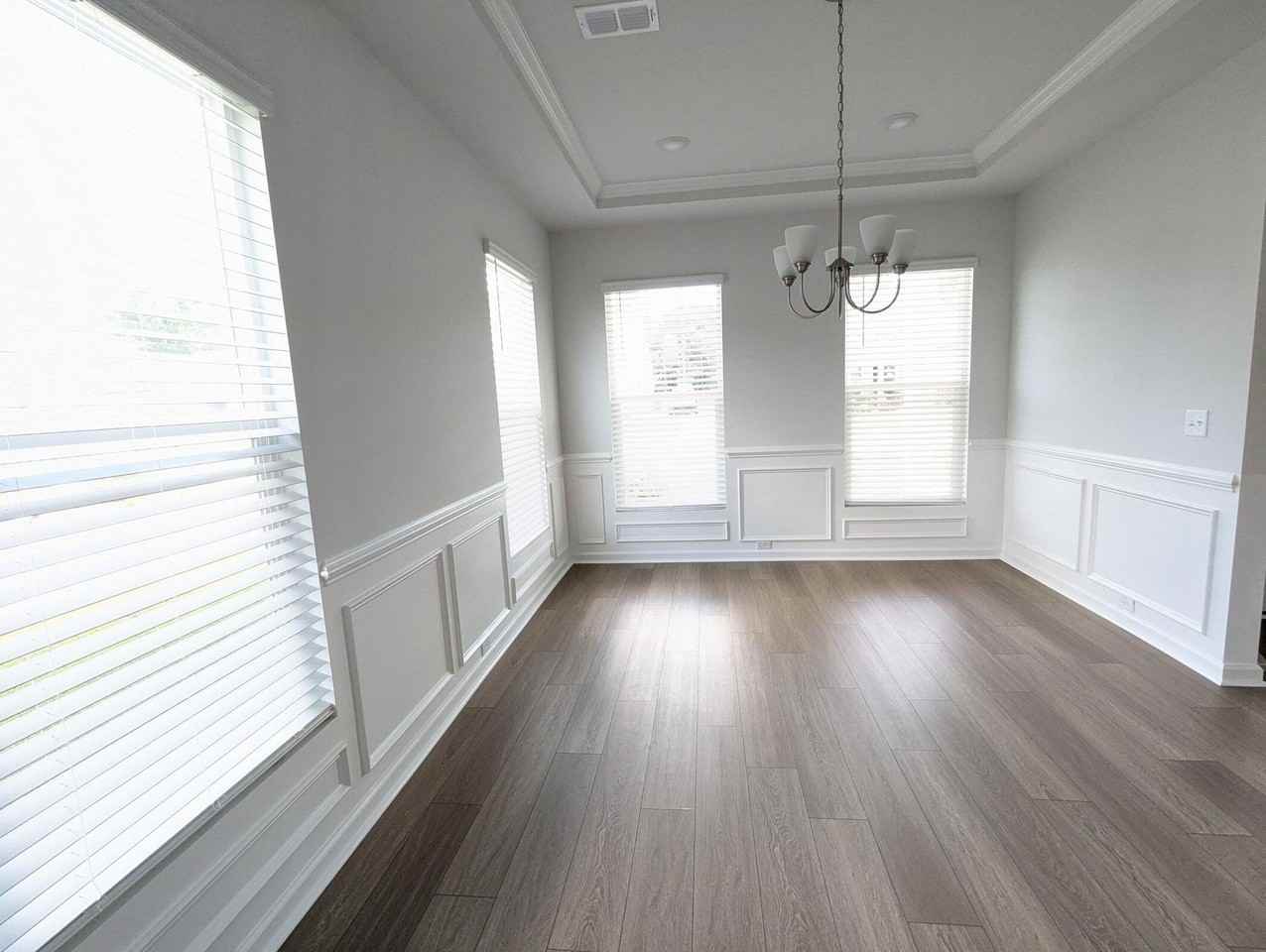 2076 Parish House Cir - Photo 4 of 25