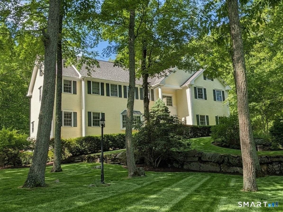 12 Carriage Hill Rd