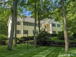 featured image of 12 Carriage Hill Rd